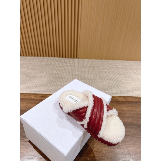 slippers 
