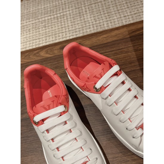 LV SNEAKERS