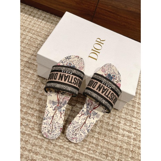 slippers slippers
