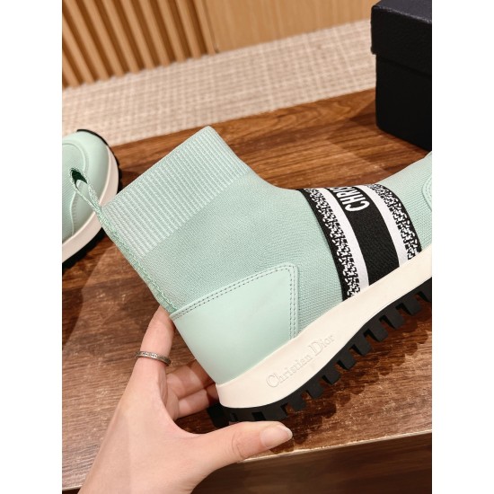sock shoes