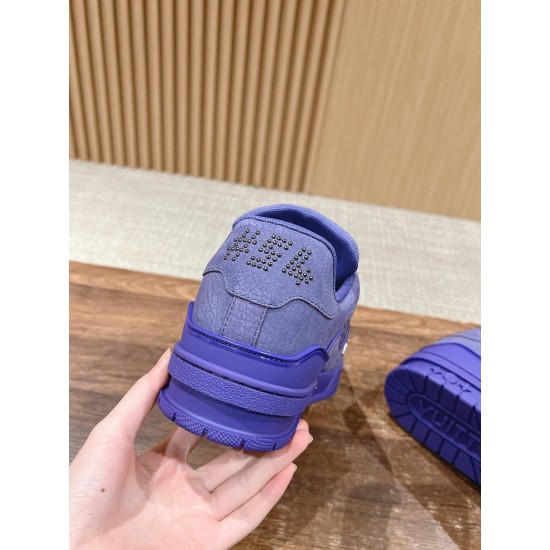 LV SNEAKERS