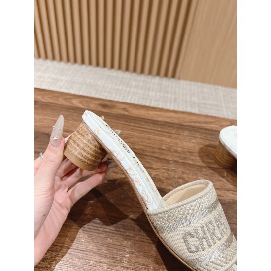 slippers slippers