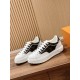 LV SNEAKERS