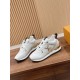 LV SNEAKERS