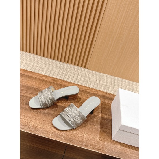 slippers slippers