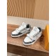 LV SNEAKERS