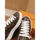 LV SNEAKERS