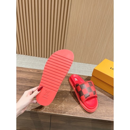 LV SLIPPERS