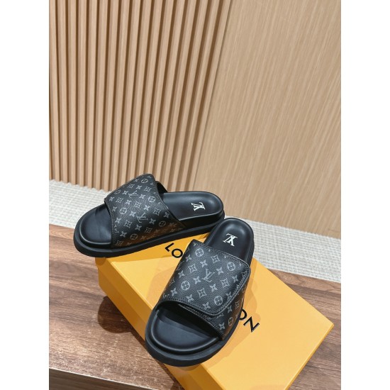LV SLIPPERS