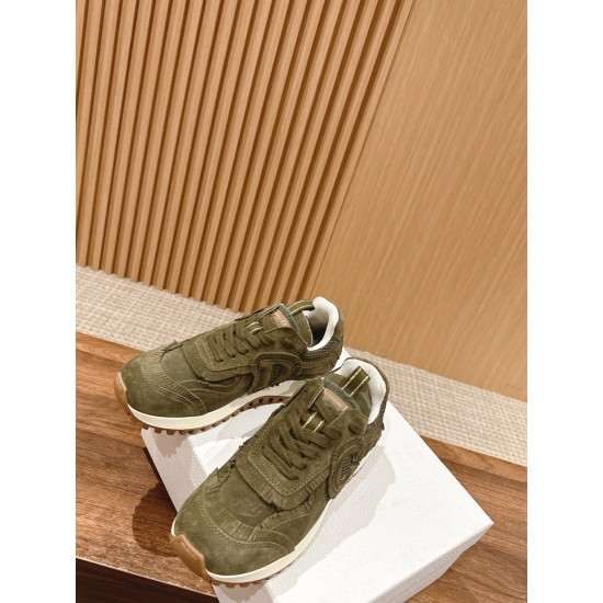 Tassel sneakers