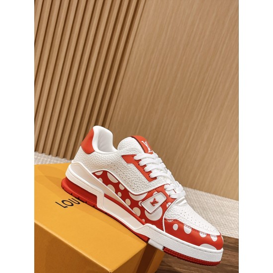LV SNEAKERS