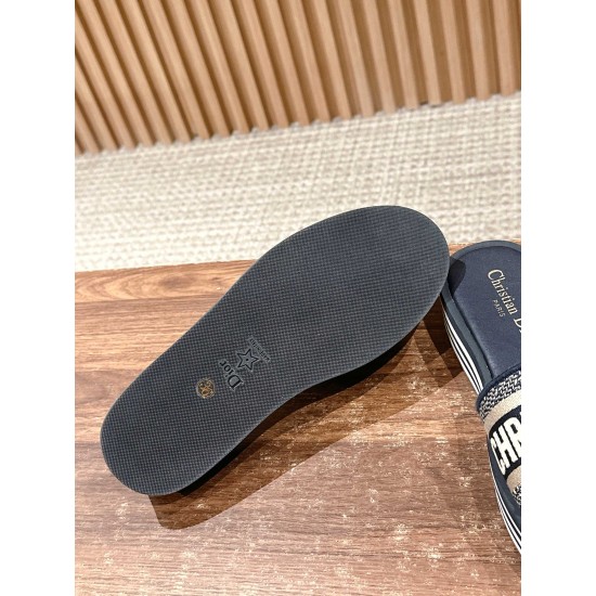slippers slippers
