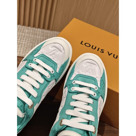 LV SNEAKERS