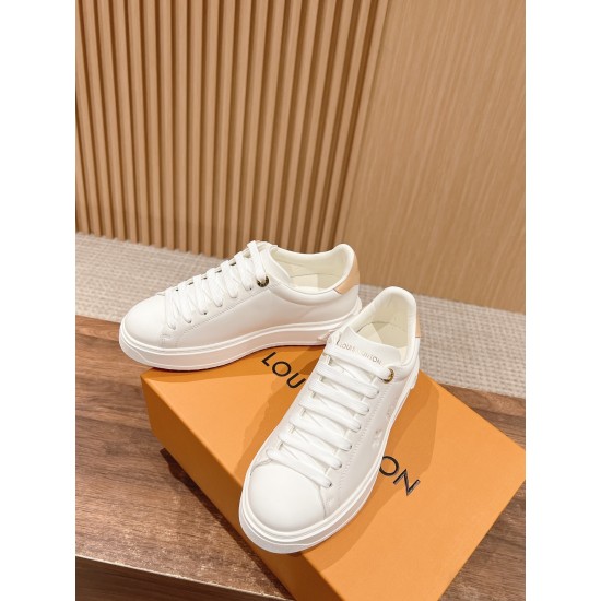 LV SNEAKERS