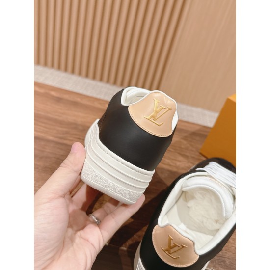 LV SNEAKERS