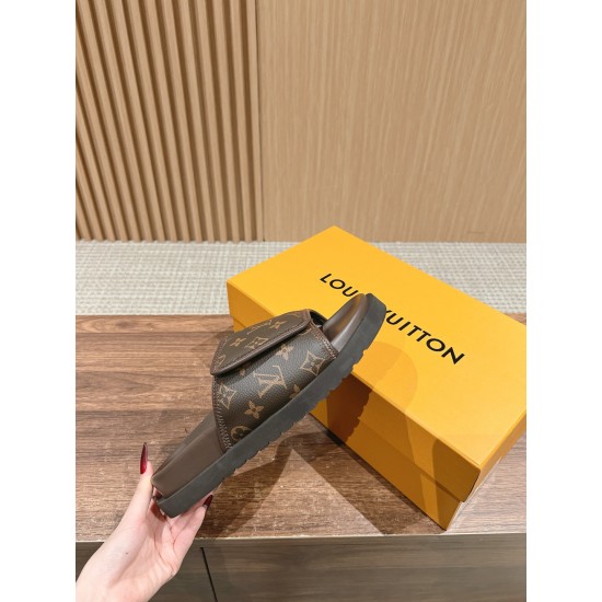 LV SLIPPERS