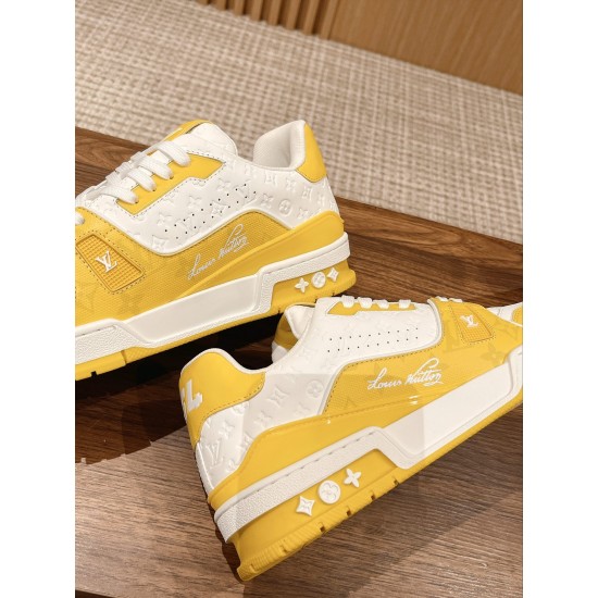 LV SNEAKERS
