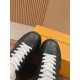 LV SNEAKERS