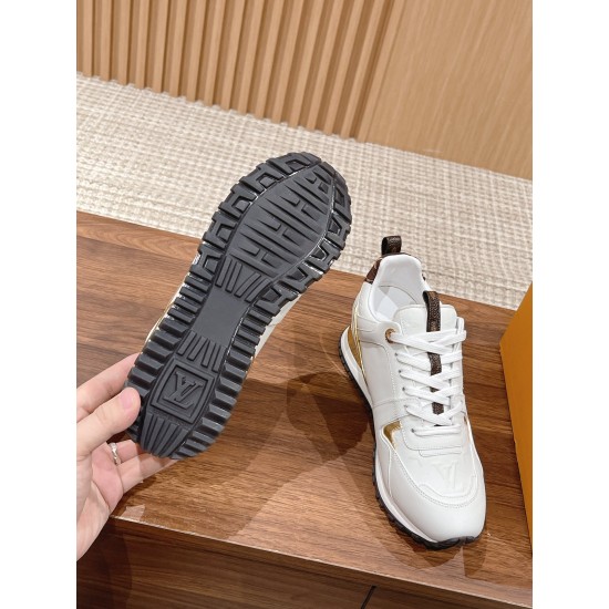 LV SNEAKERS