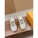 LV SNEAKERS