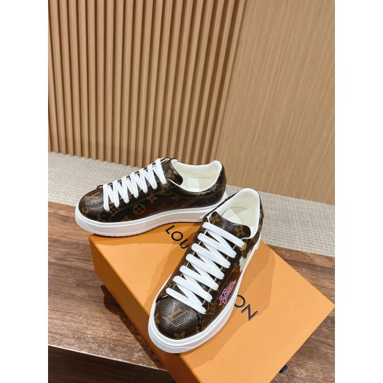 LV SNEAKERS