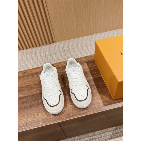 LV SNEAKERS