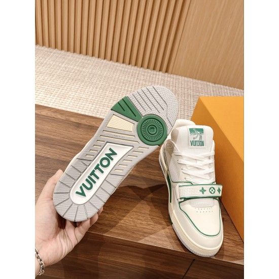LV SNEAKERS