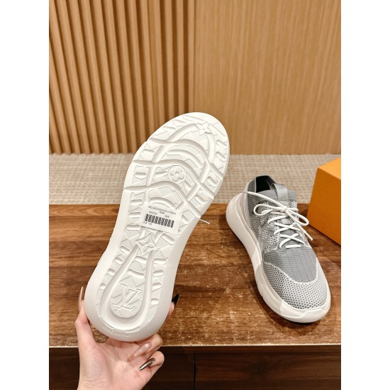 LV SNEAKERS