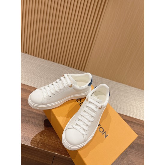 LV SNEAKERS