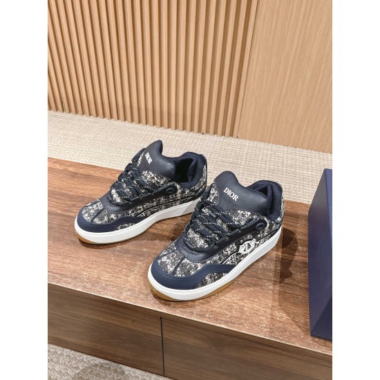 sneakers sneakers