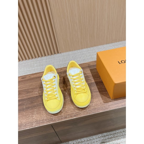 LV SNEAKERS