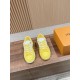 LV SNEAKERS