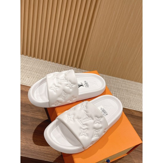 LV SLIPPERS