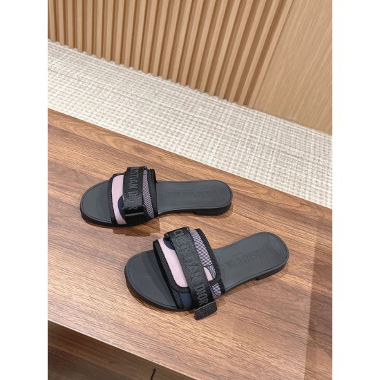 slippers slippers