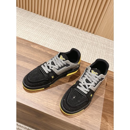 LV SNEAKERS