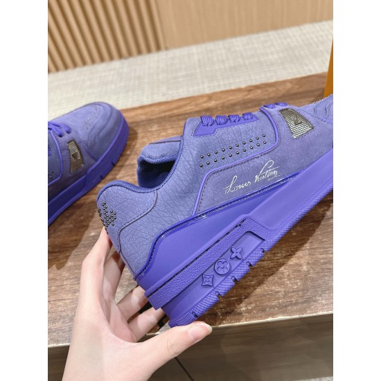 LV SNEAKERS