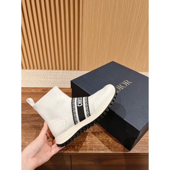 sock shoes