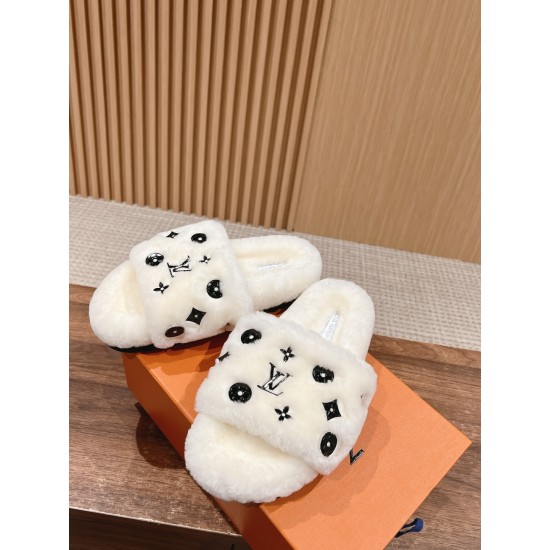 LV SLIPPERS