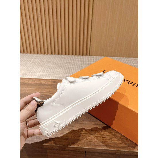 LV SNEAKERS