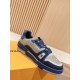 LV SNEAKERS