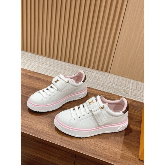 LV SNEAKERS
