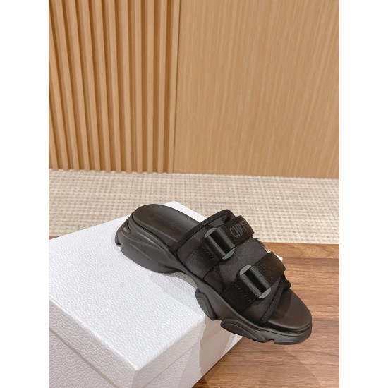 slippers slippers