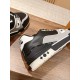 LV SNEAKERS