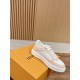 LV SNEAKERS