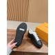 LV SNEAKERS