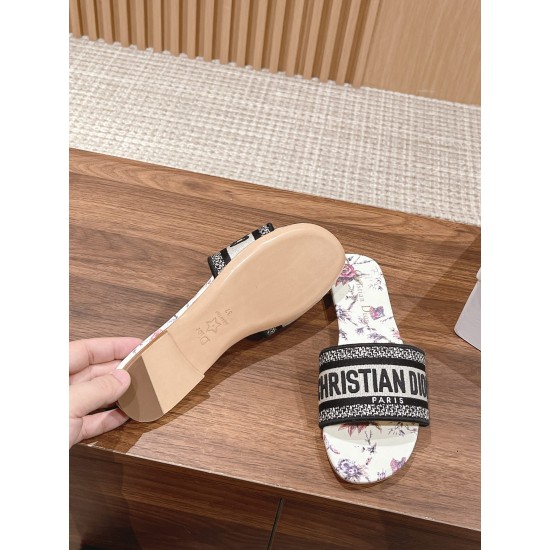 slippers slippers
