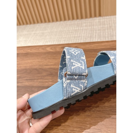 LV SLIPPERS