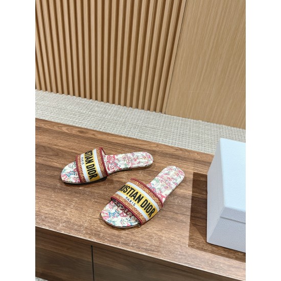slippers slippers