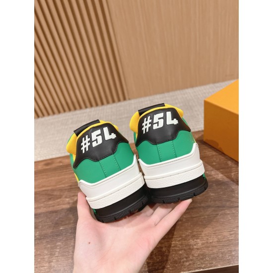 LV SNEAKERS