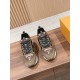 LV SNEAKERS
